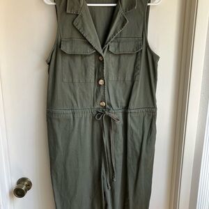 Wild Fable army green jumper size large